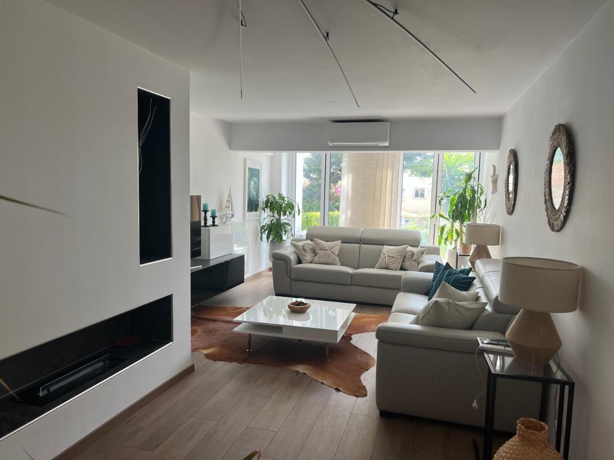 Modern Seaview Townhouse In Coral Bay (Adults Only) Apartment Peyia Ngoại thất bức ảnh